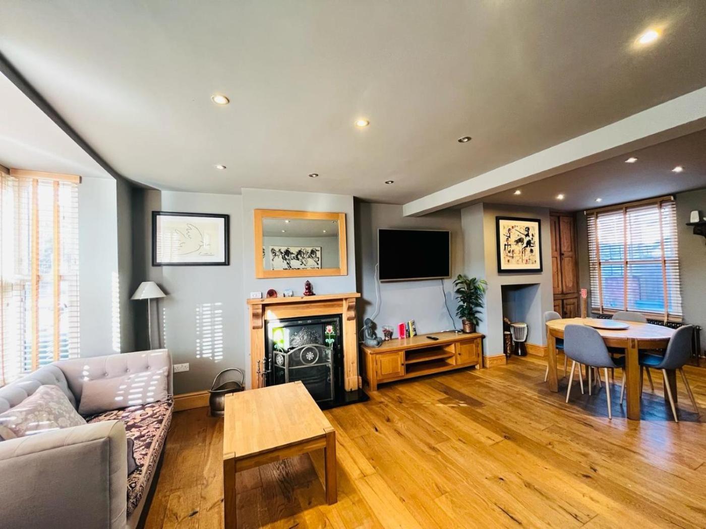 Simpsons Cottage - Grove Road Cottages Стратфорд-апон-Эйвон Экстерьер фото